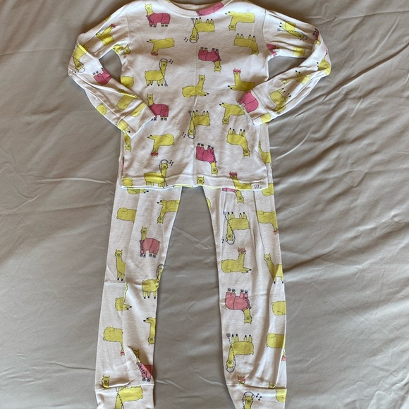 Gap size 5 pajama bundle. Two piece and one piece with zipper. - Picture 2 of 7